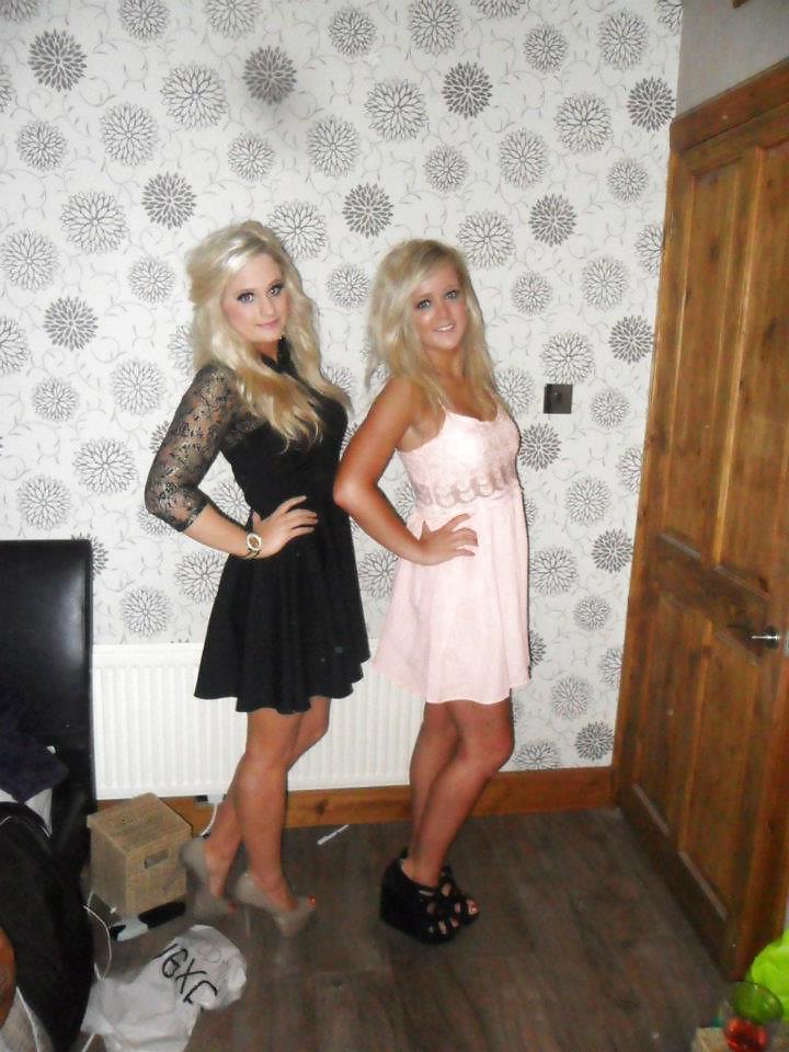 25P Hot babes 15