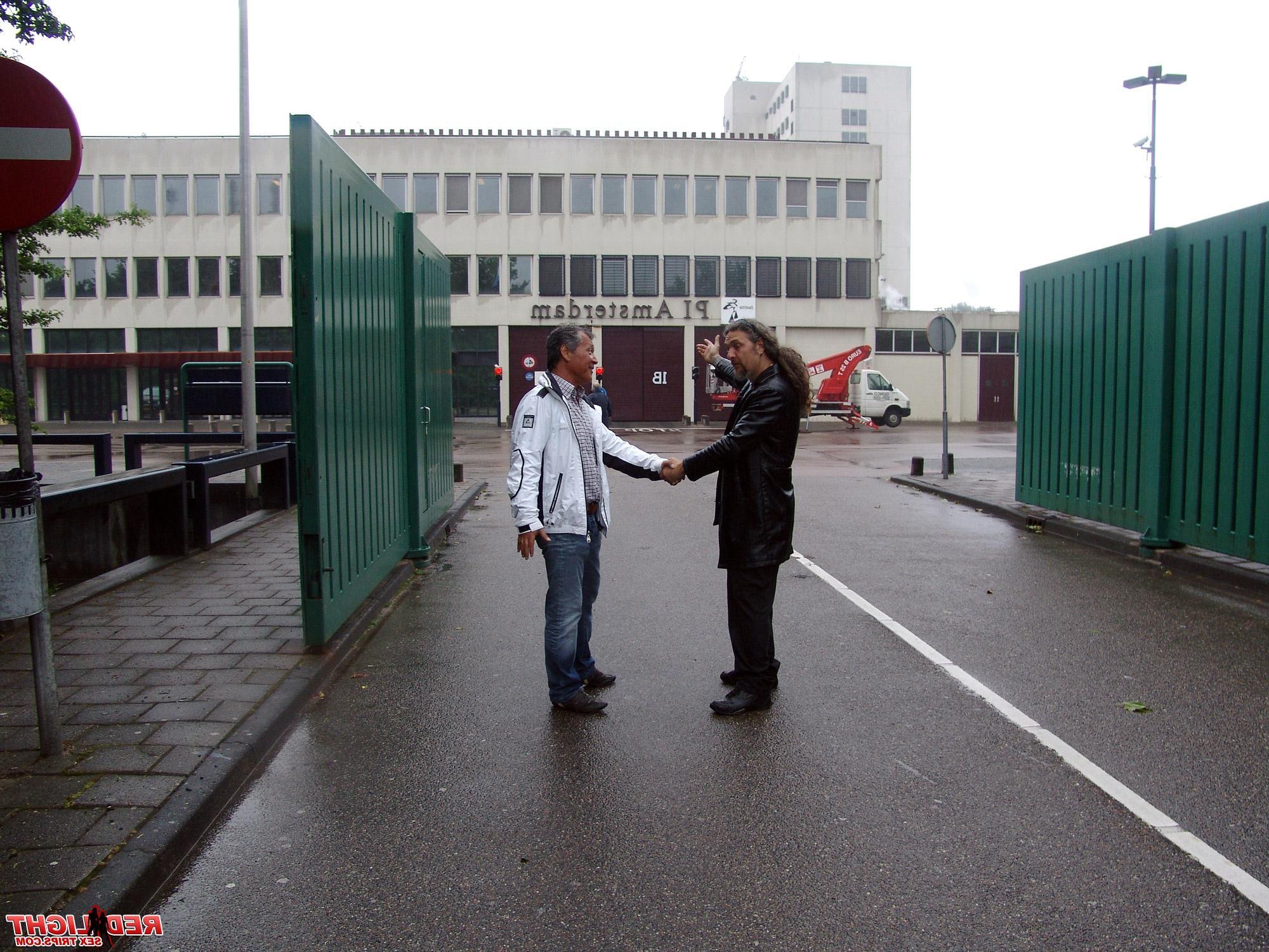 15P Guy pays for a hooker in Amsterdams red light district