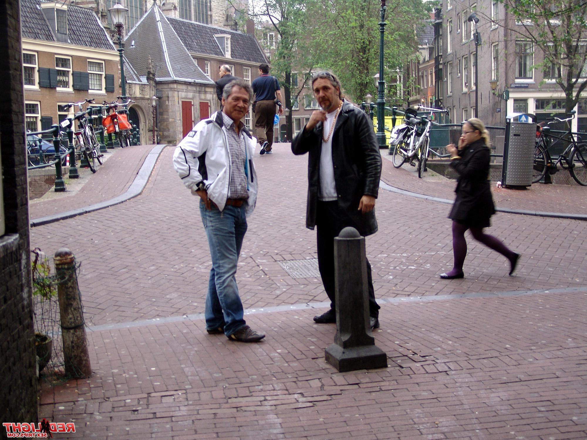 15P Guy pays for a hooker in Amsterdams red light district