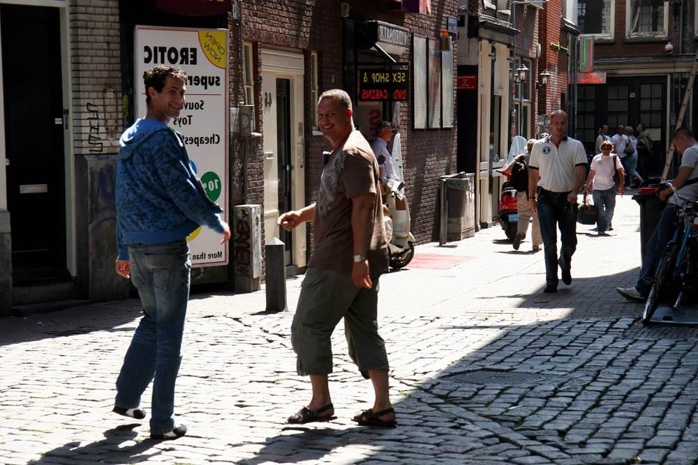 20P Two guys fuck and jizz amsterdam red light district hooker
