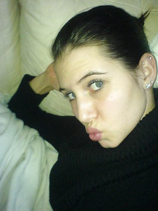 25P THE HOTTEST AMATEUR GIRL ON THE INTERNET