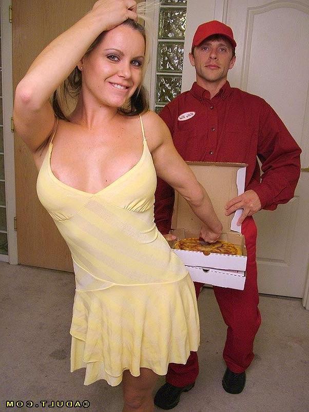 16P hungry babe sucking a pizza guys yummy dick