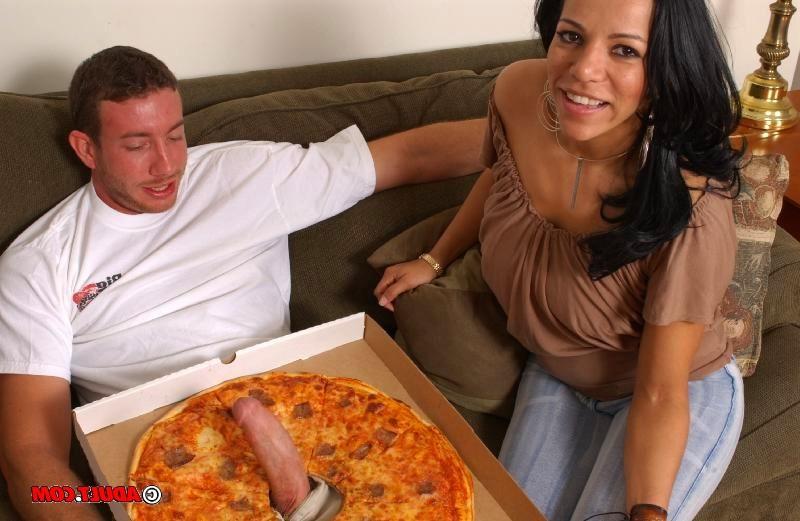 16P hungry amateur slut eating cock through a pizza