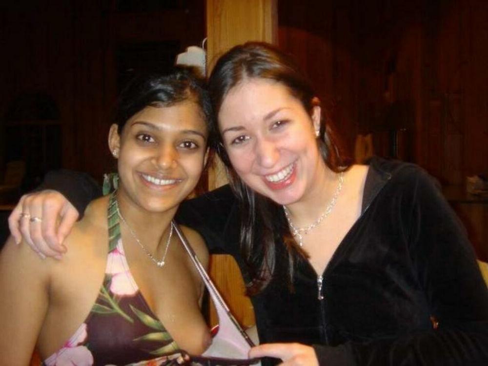 15P Exposed indian gfs are posing and fucking gallery 17