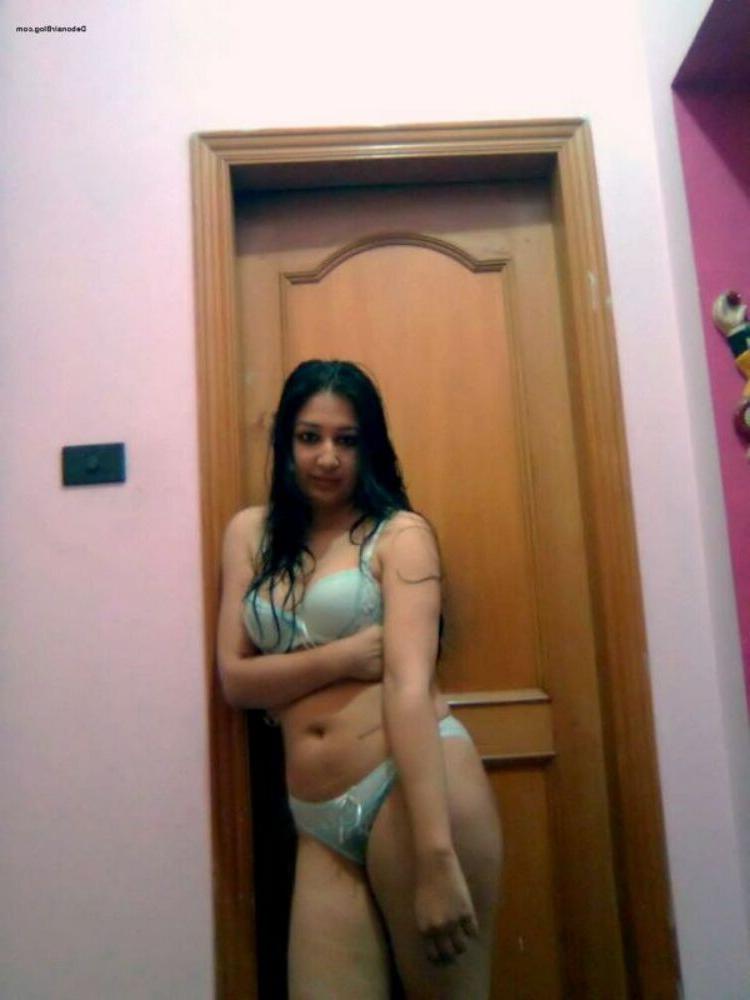 15P Real indian gfs are posing and naked gallery 38