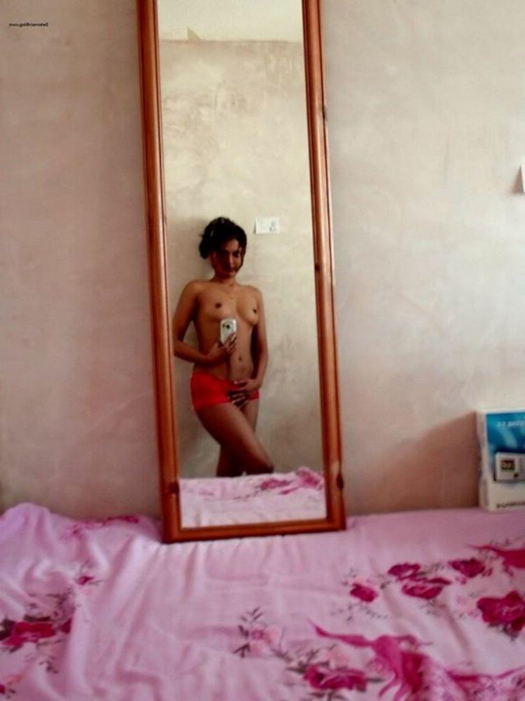 15P Real indian gfs are posing and naked gallery 38