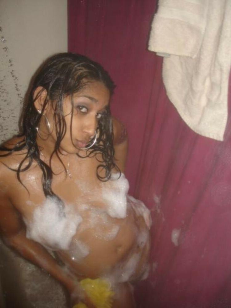 15P Real indian gfs are posing and naked gallery 27