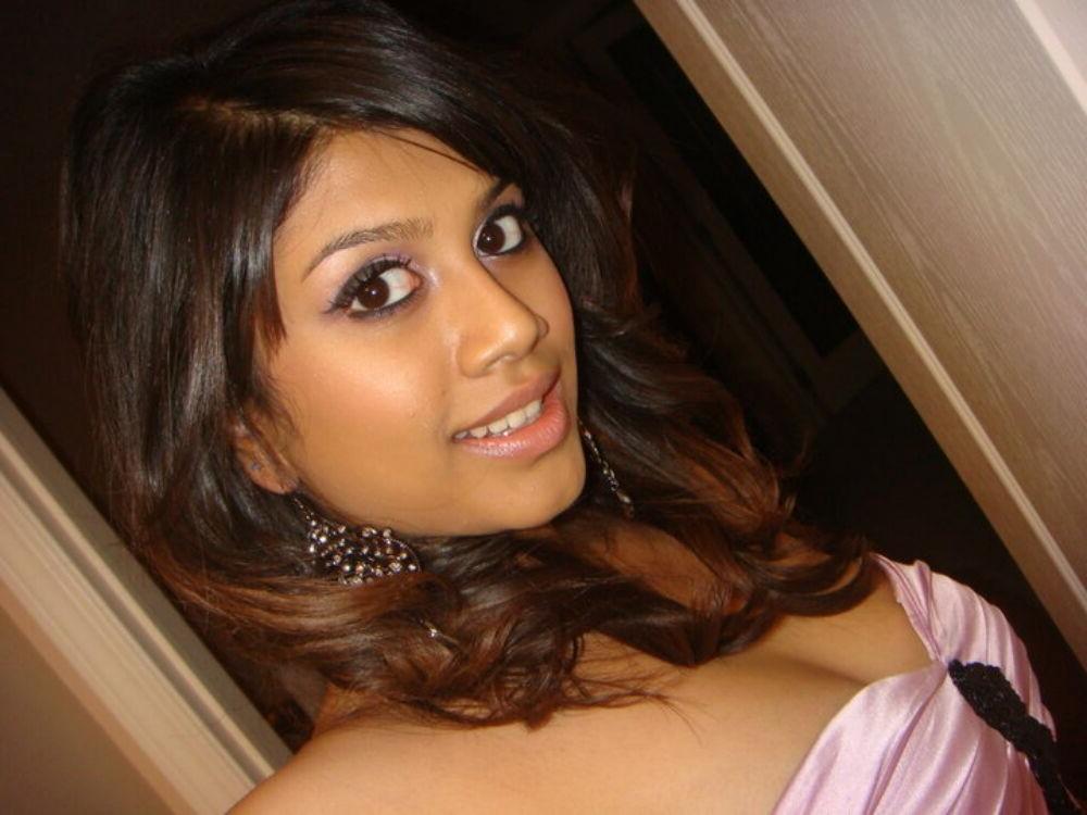 15P Real indian gfs are posing and naked gallery 53