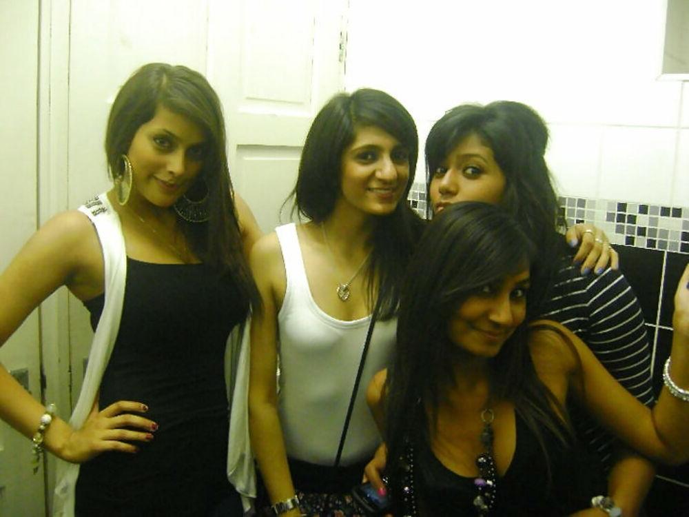 15P Real indian gfs are posing and naked gallery 53