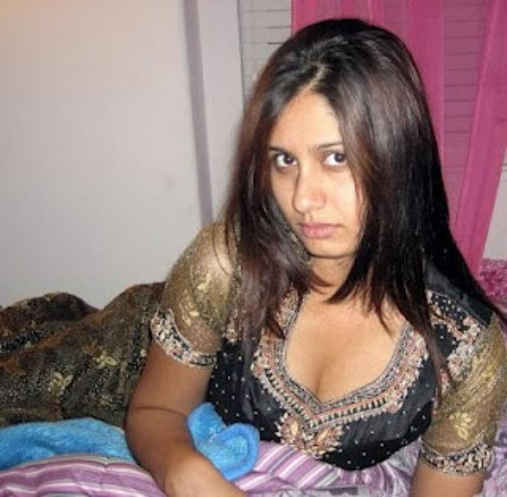 15P Real indian gfs are posing and naked gallery 19