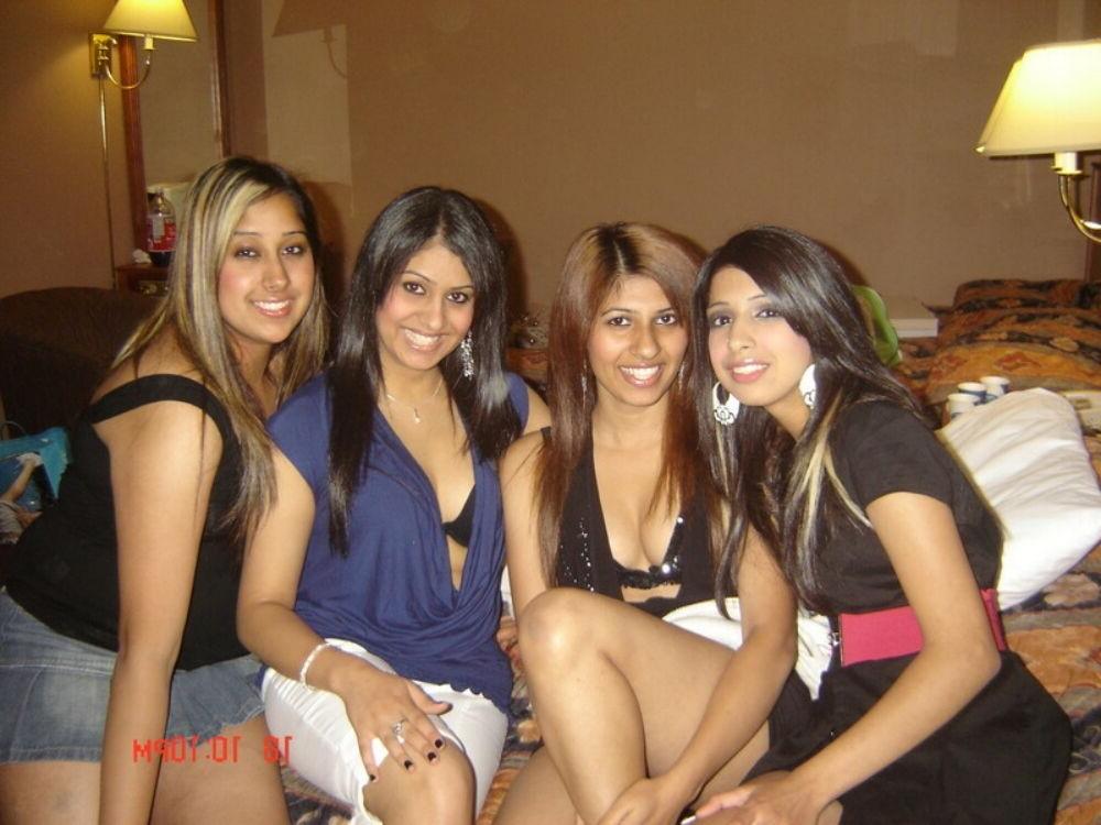 15P Real indian gfs are posing and naked gallery 61