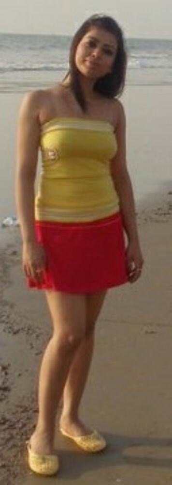 15P Real indian gfs are posing and naked gallery 10