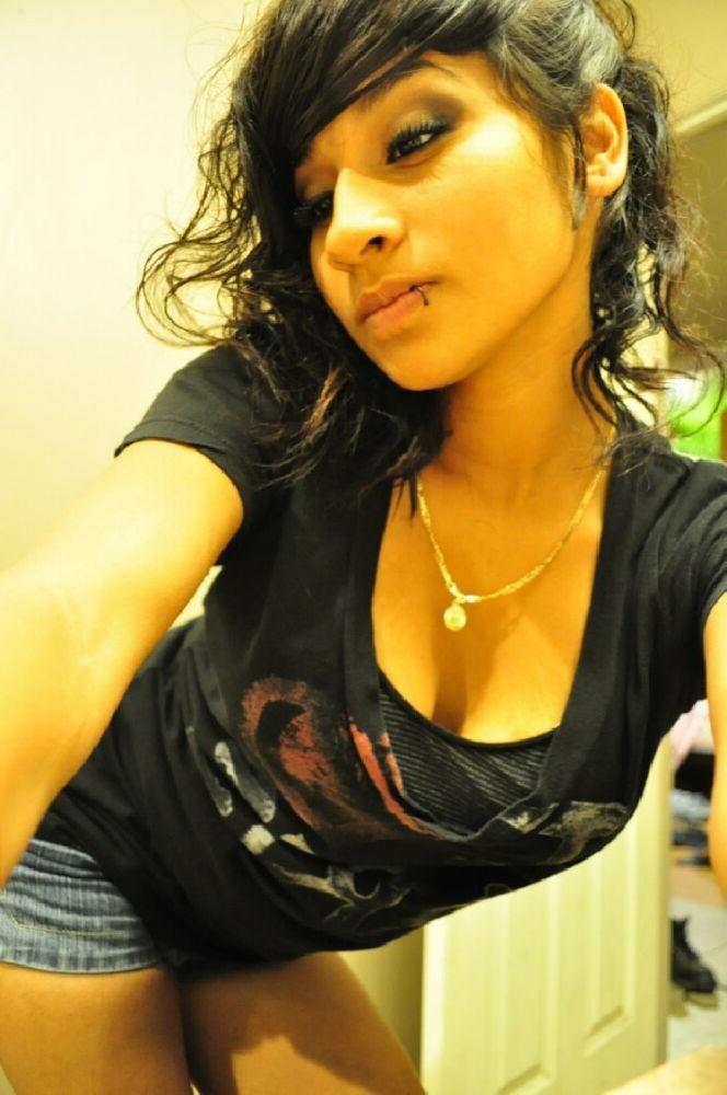 15P Real indian gfs are posing and naked gallery 54