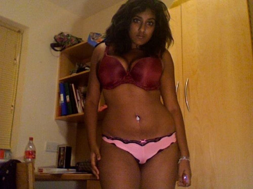 15P Real indian gfs are posing and naked gallery 46