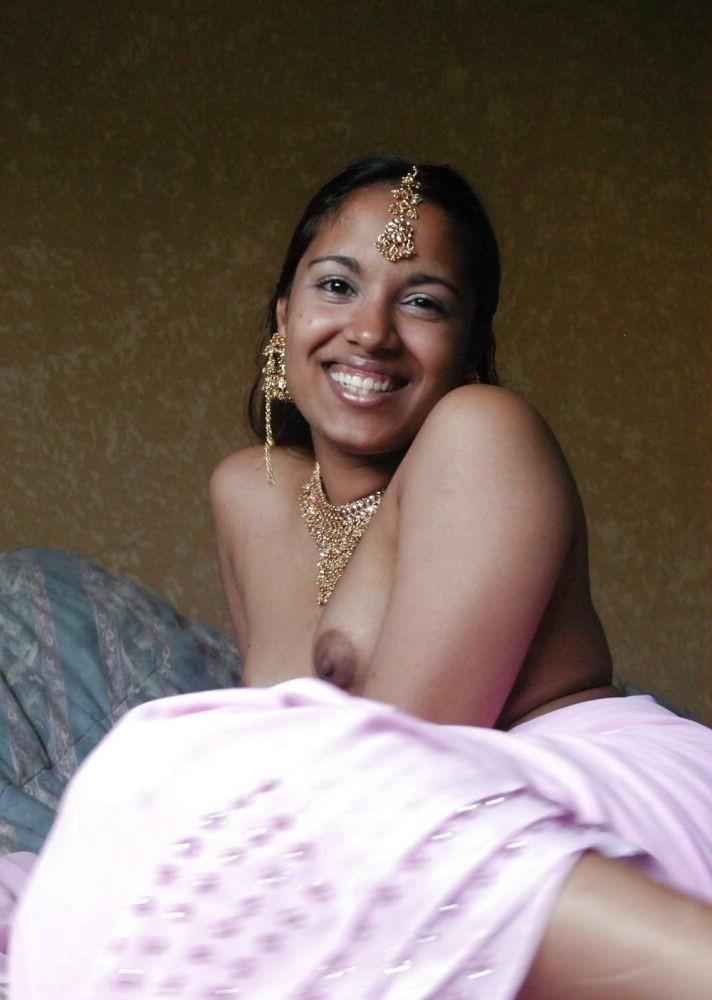 15P Indian gfs are posing and fucking gallery 16