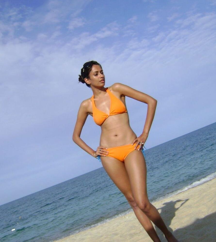 15P Real indian gfs are posing and naked gallery 5