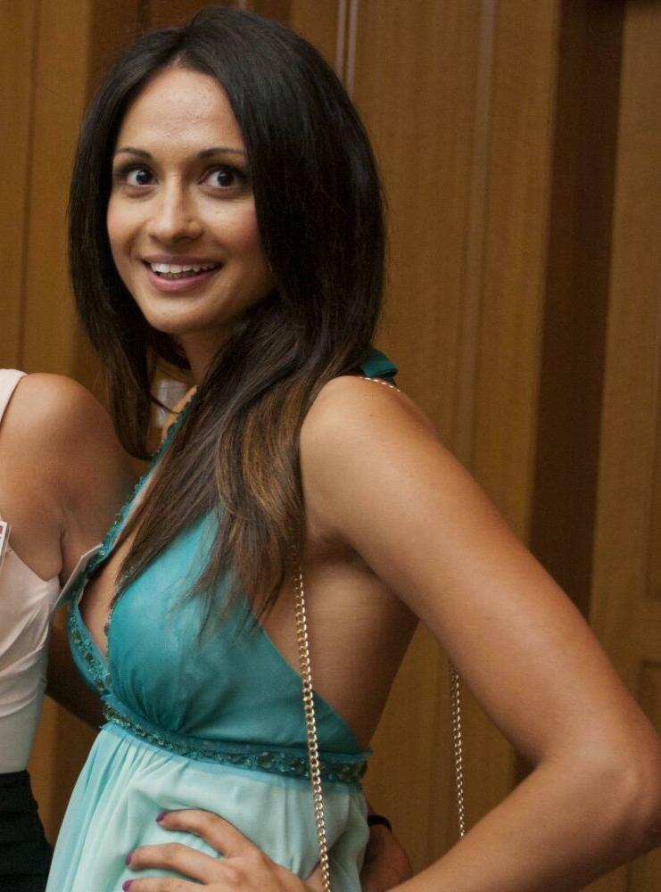 15P Real indian gfs are posing and naked gallery 11