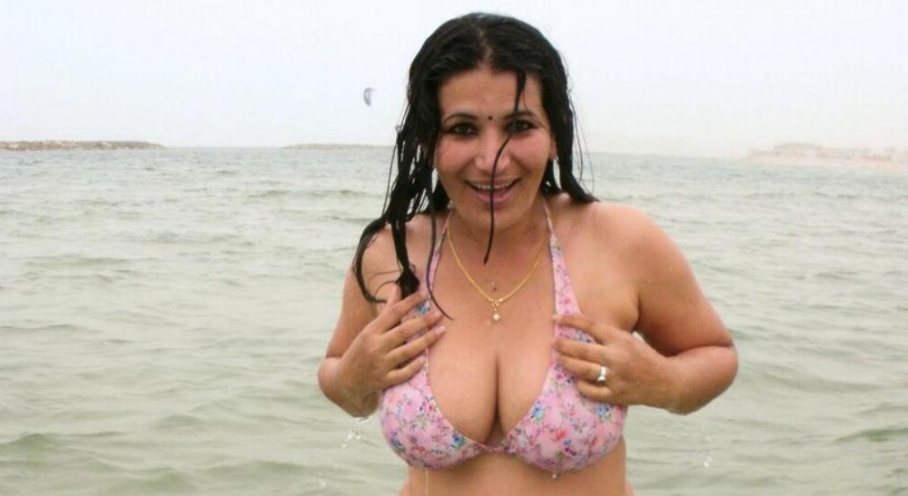 15P Real indian gfs are posing and naked gallery 59