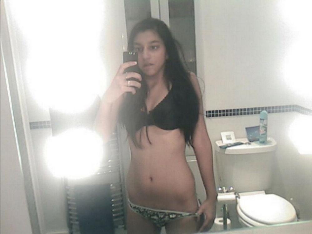 15P Real indian gfs are posing and naked gallery 65