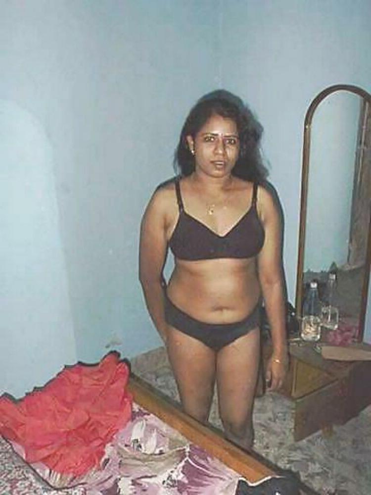 15P Indian gfs are posing and fucking gallery 2