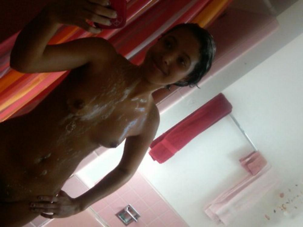 14P Real indian gfs are posing and naked gallery 29