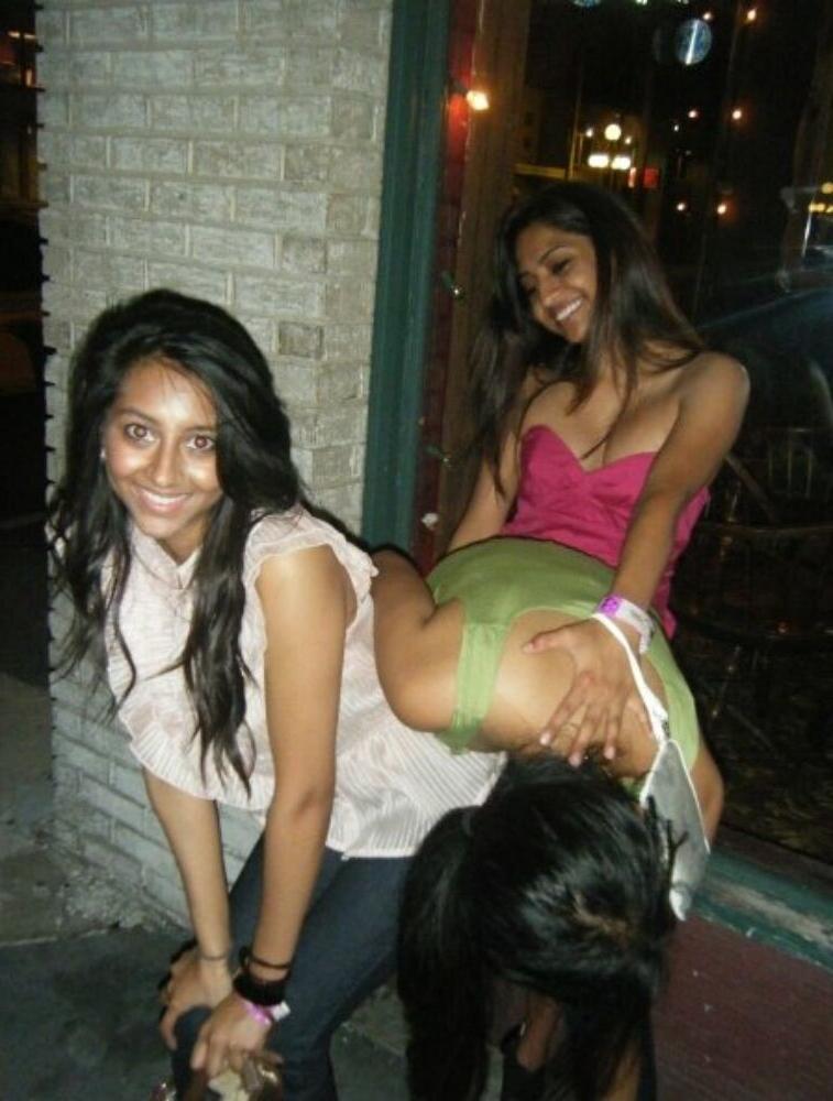 15P Real indian gfs are posing and naked gallery 22