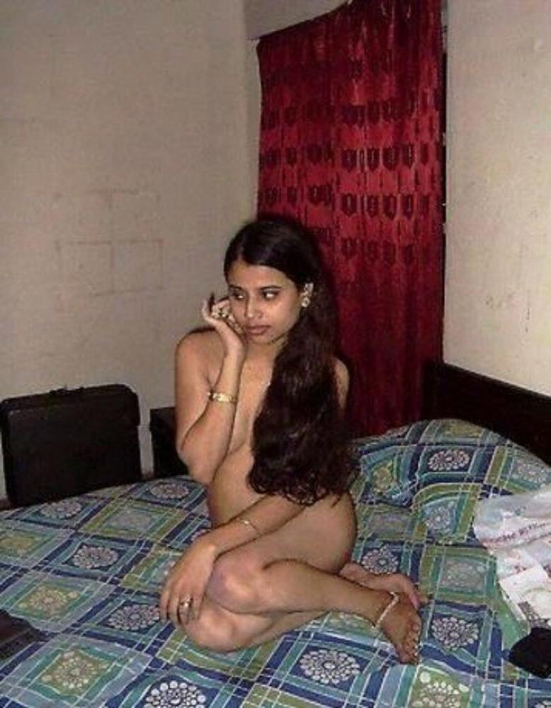 15P Exposed indian gfs are posing and fucking gallery 3