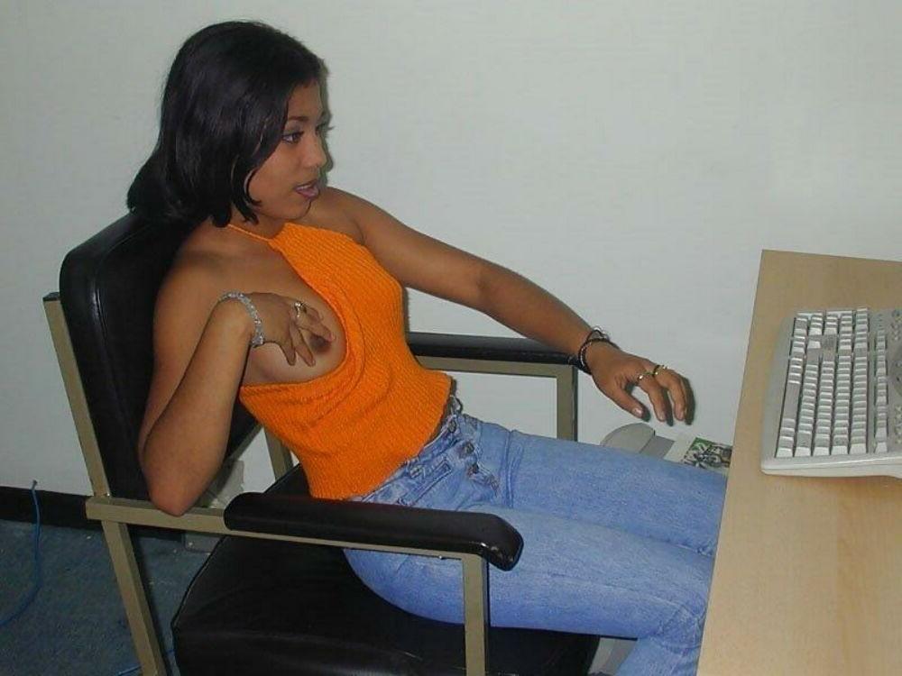 14P Indian gfs are posing and fucking gallery 10