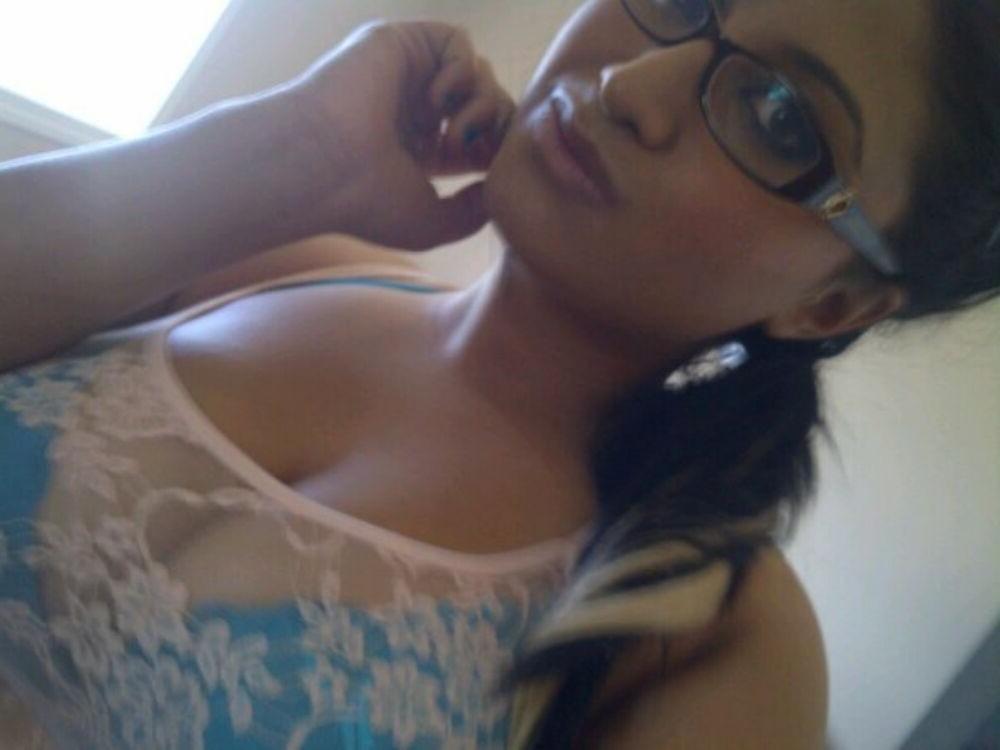 15P Real indian gfs are posing and naked gallery 41