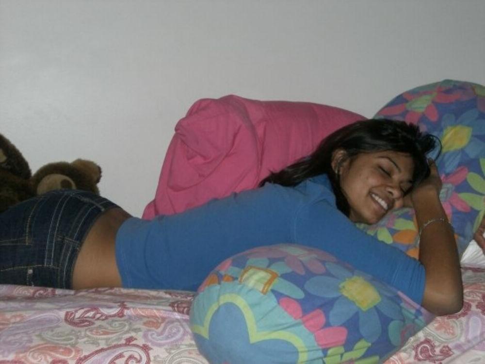 15P Real indian gfs are posing and naked gallery 41