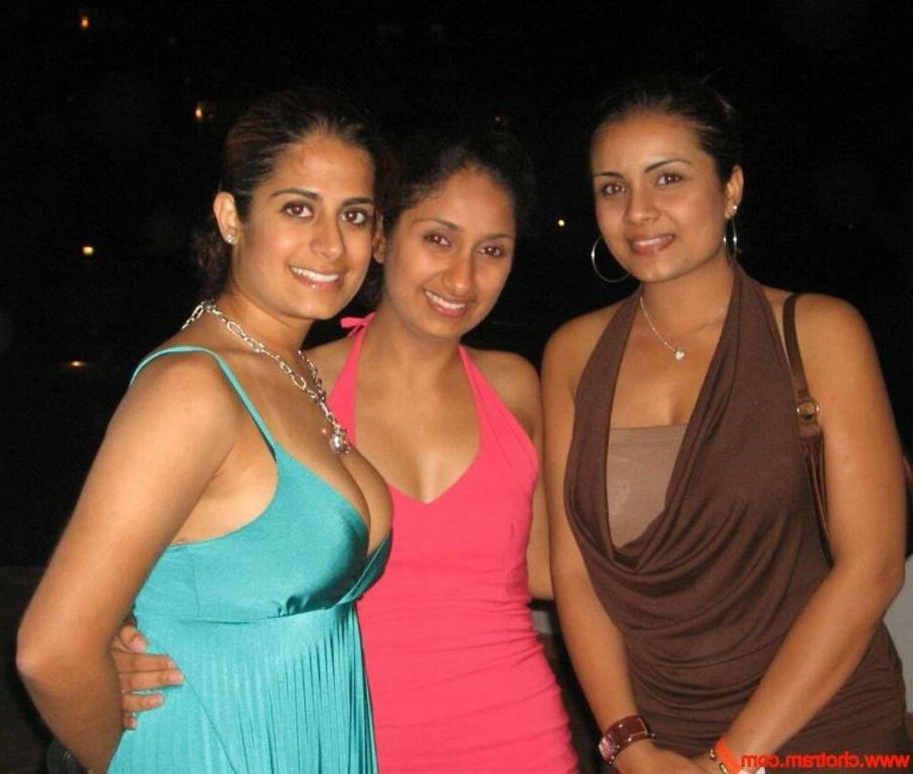 15P Real indian gfs are posing and naked gallery 56