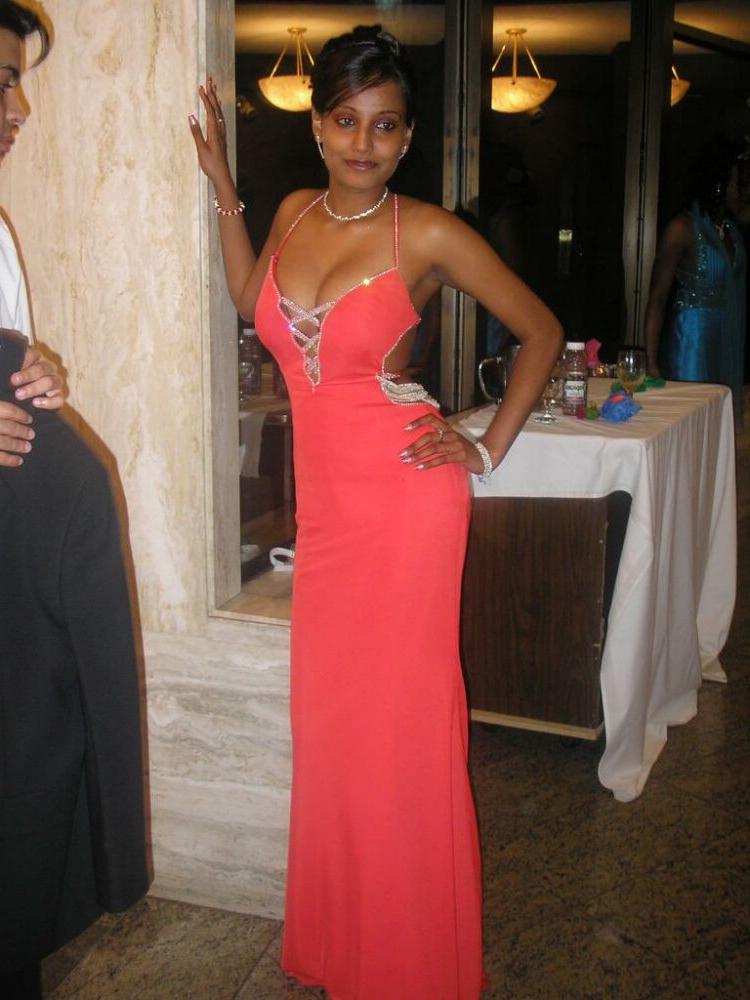 15P Real indian gfs are posing and naked gallery 56