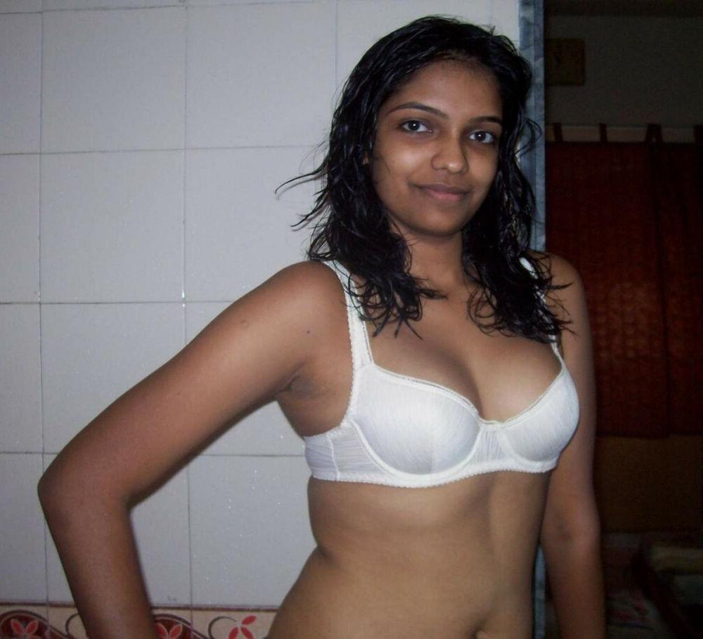 15P Real indian gfs are posing and naked gallery 7