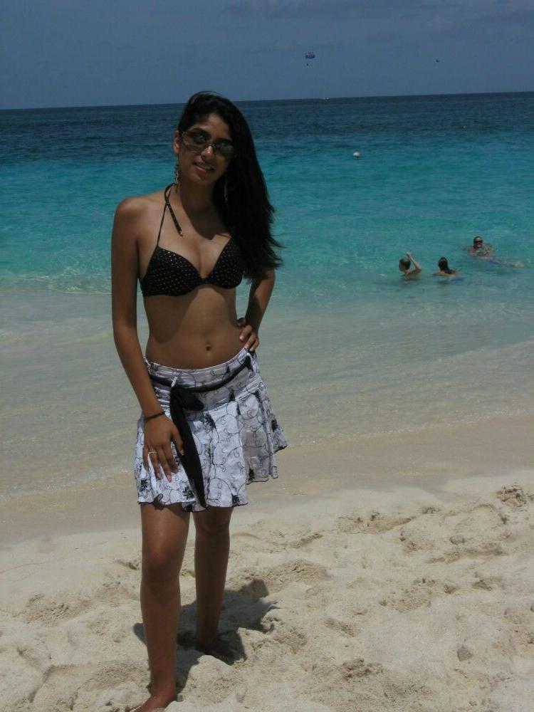 15P Real indian gfs are posing and naked gallery 7