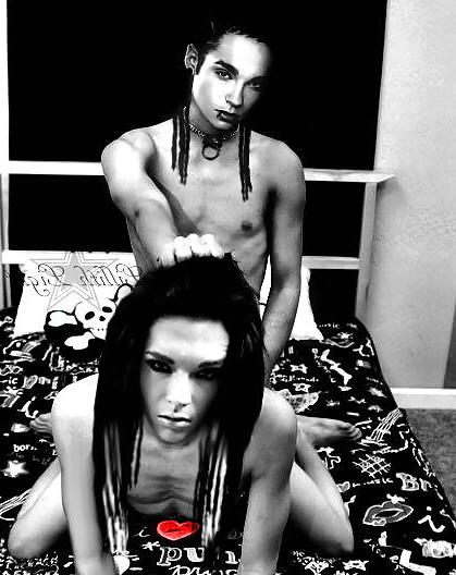 25P Twincest
