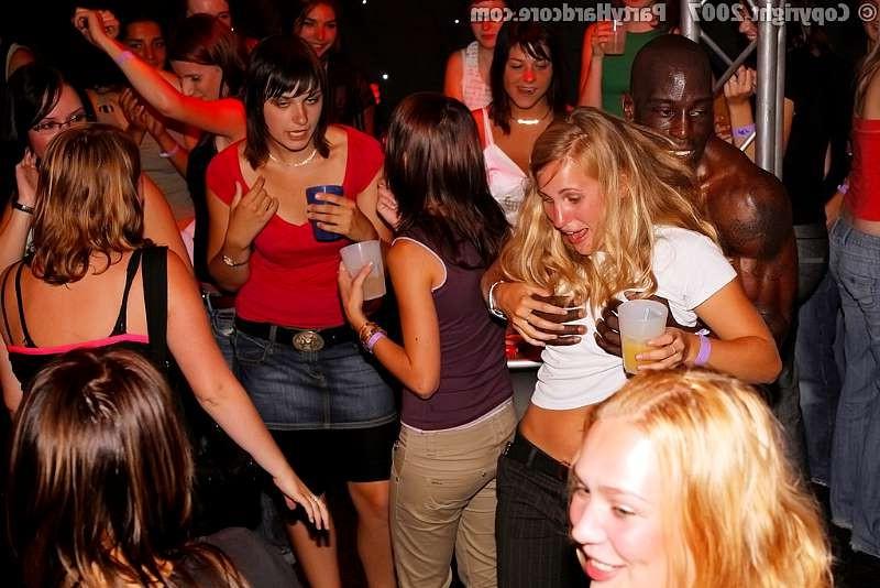 20P Strippers cocks make teens drool and wettens them