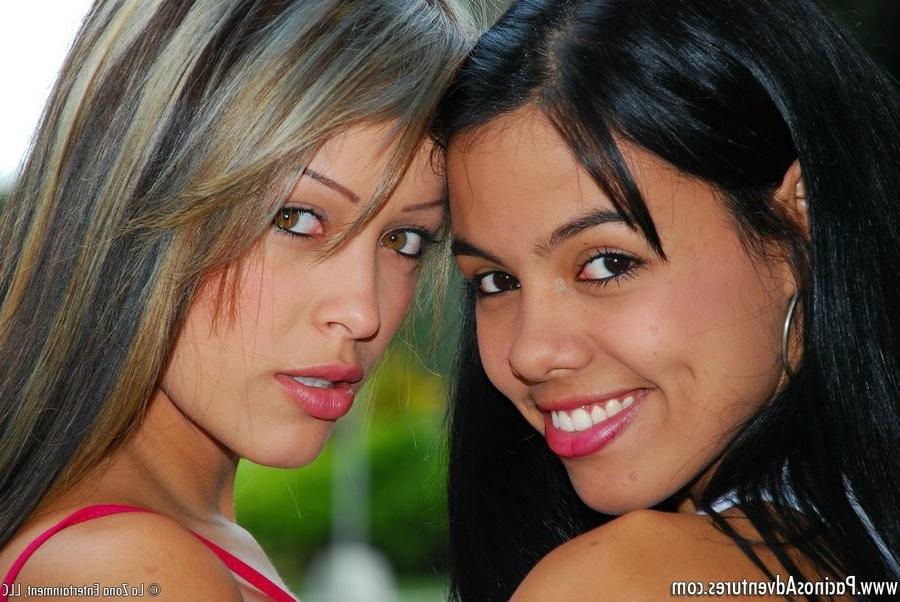 14P Gigi and Gianna gets kinky with a strap on