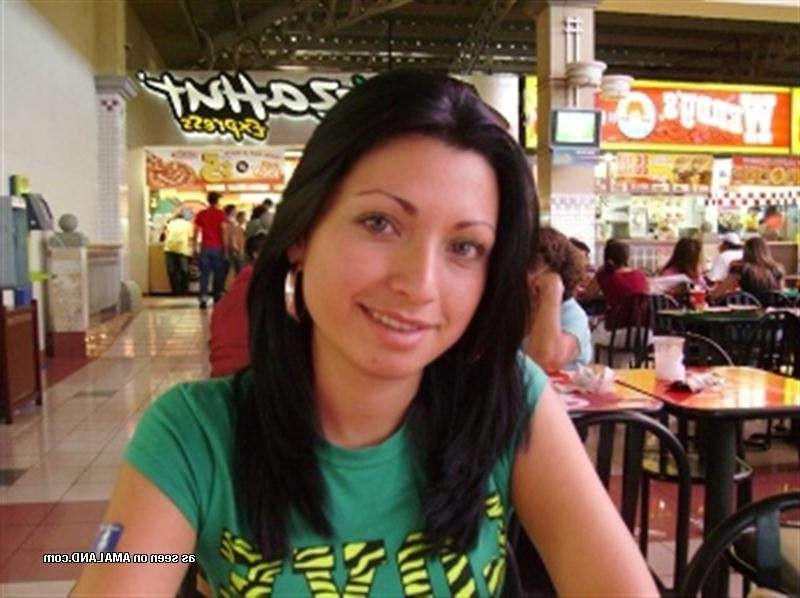 15P Beautiful amateur Latina teen girlfriends pose in homemade pix