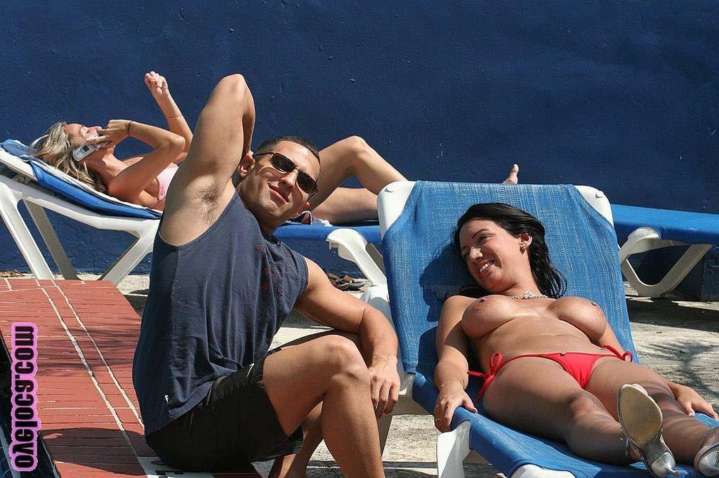 16P Sunning latina babe is getting seduced by stranger
