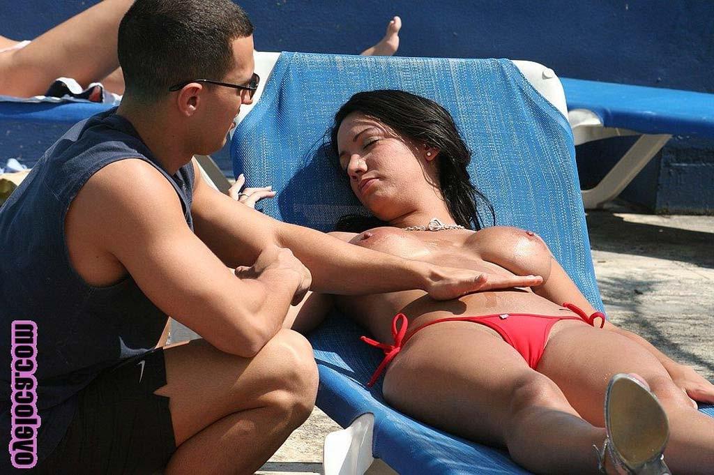 16P Sunning latina babe is getting seduced by stranger