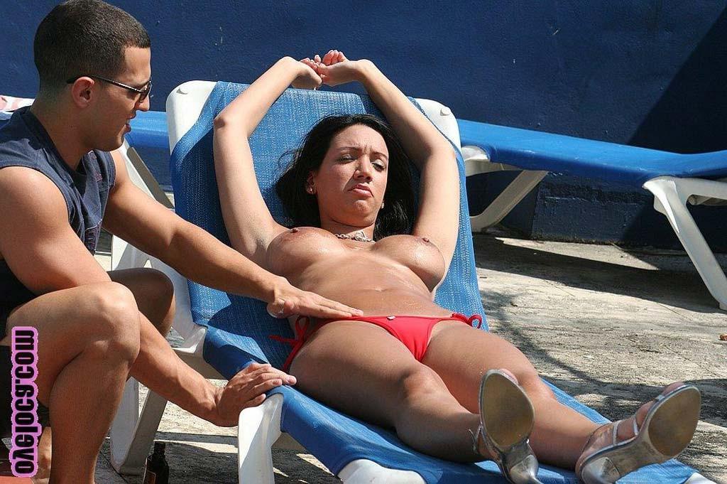 16P Sunning latina babe is getting seduced by stranger