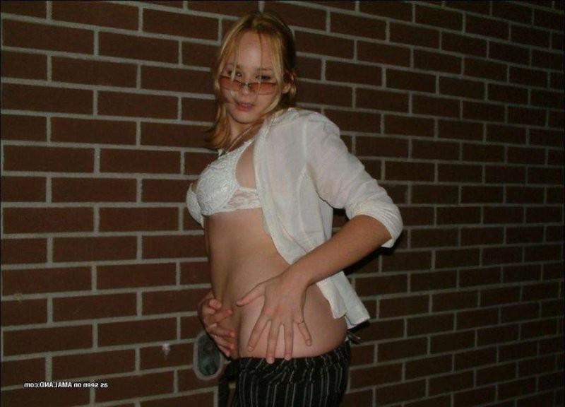 16P Bi curious teen babes play with each others twat til they squirt