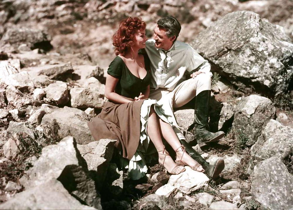 25P Sophia Loren Foot Pics