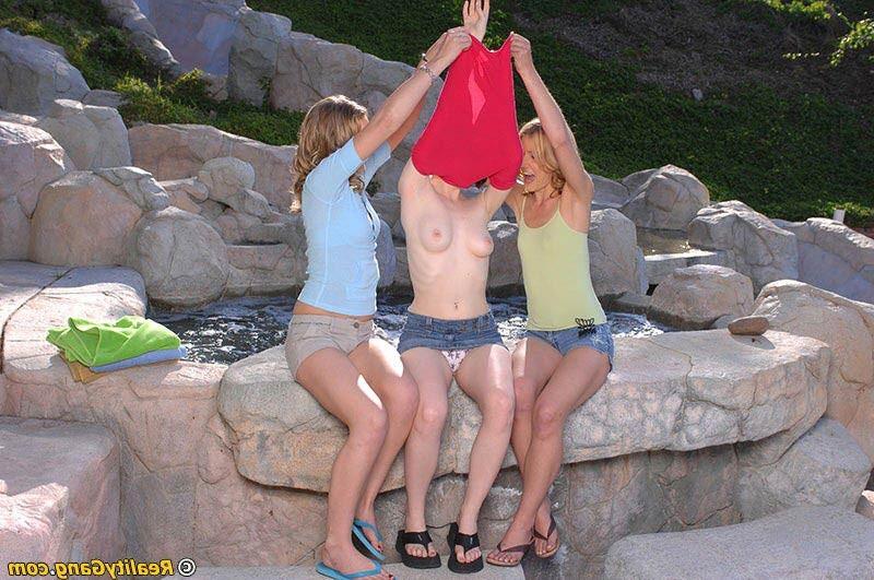16P Nasty wet lesbian babes threesome oral sex on pool