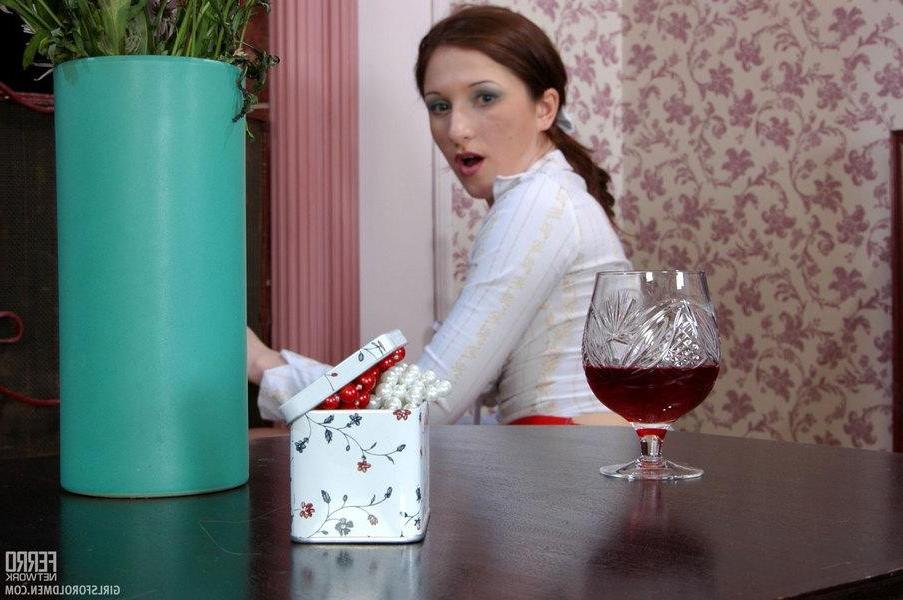 20P This housemaid is wearing stockings while fucking her boss