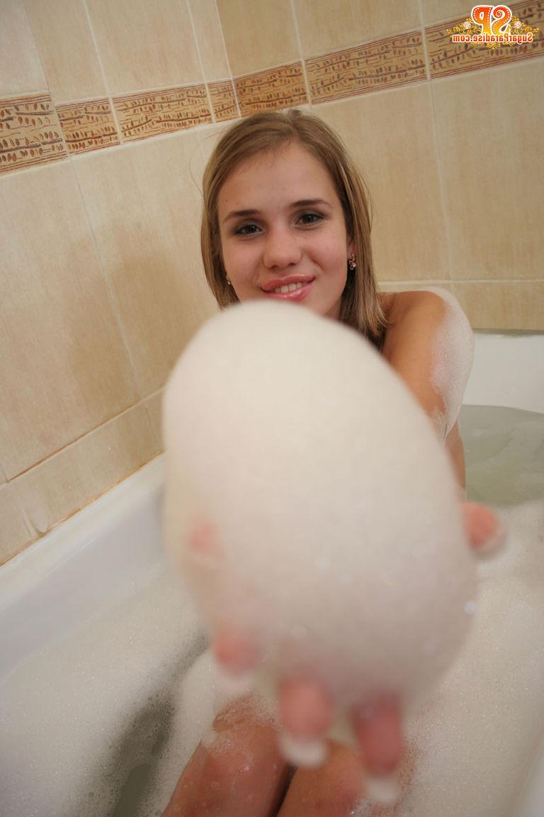 20P Marvelous lass with foam