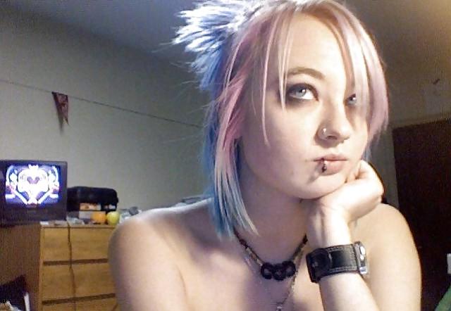 25P Hot Emo Cam Girl 