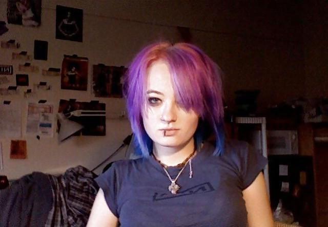 25P Hot Emo Cam Girl 