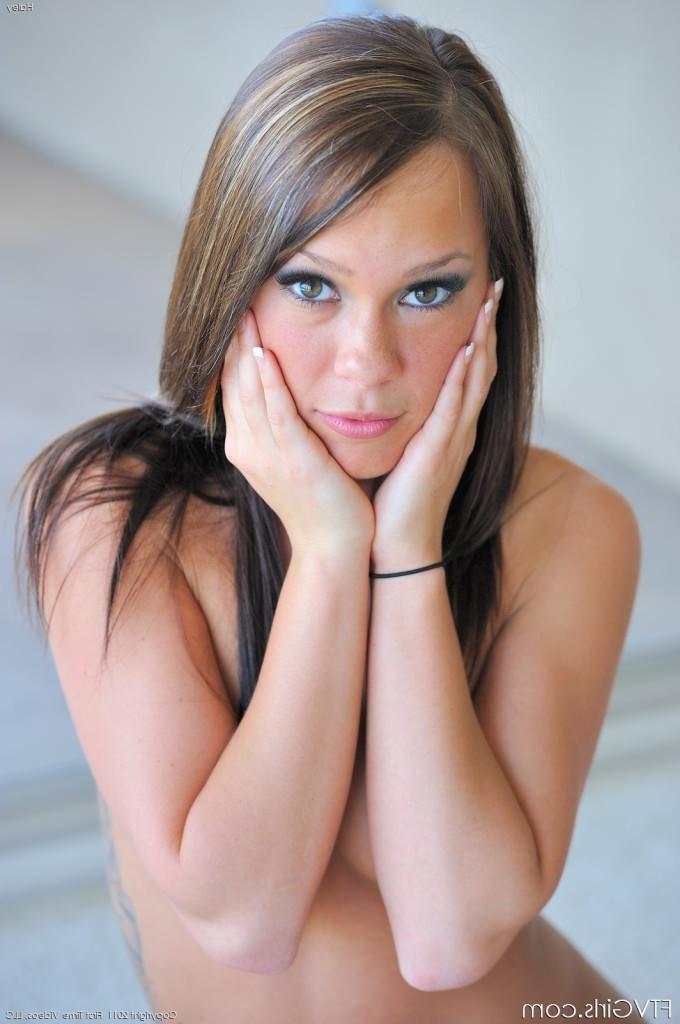 18P Cute brunette showing and toying her pink pussy with panties