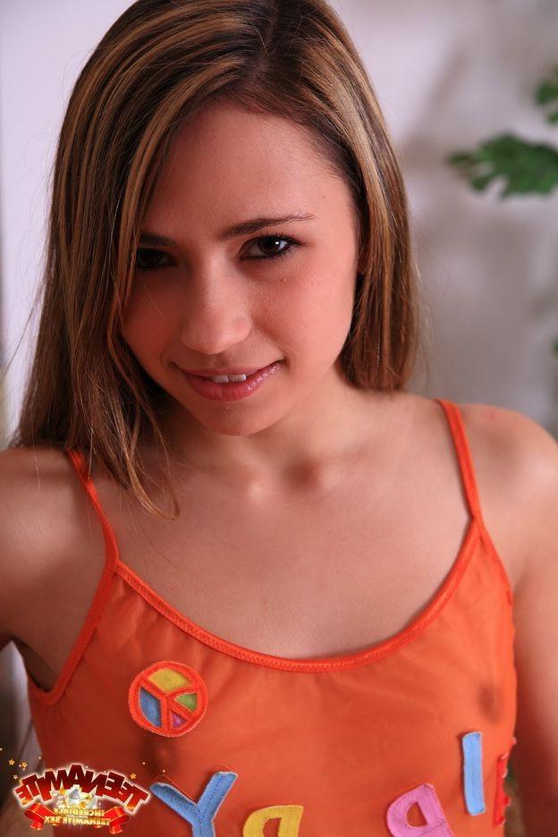 17P Sexy teen babe strips and masturbates pink pussy with toy